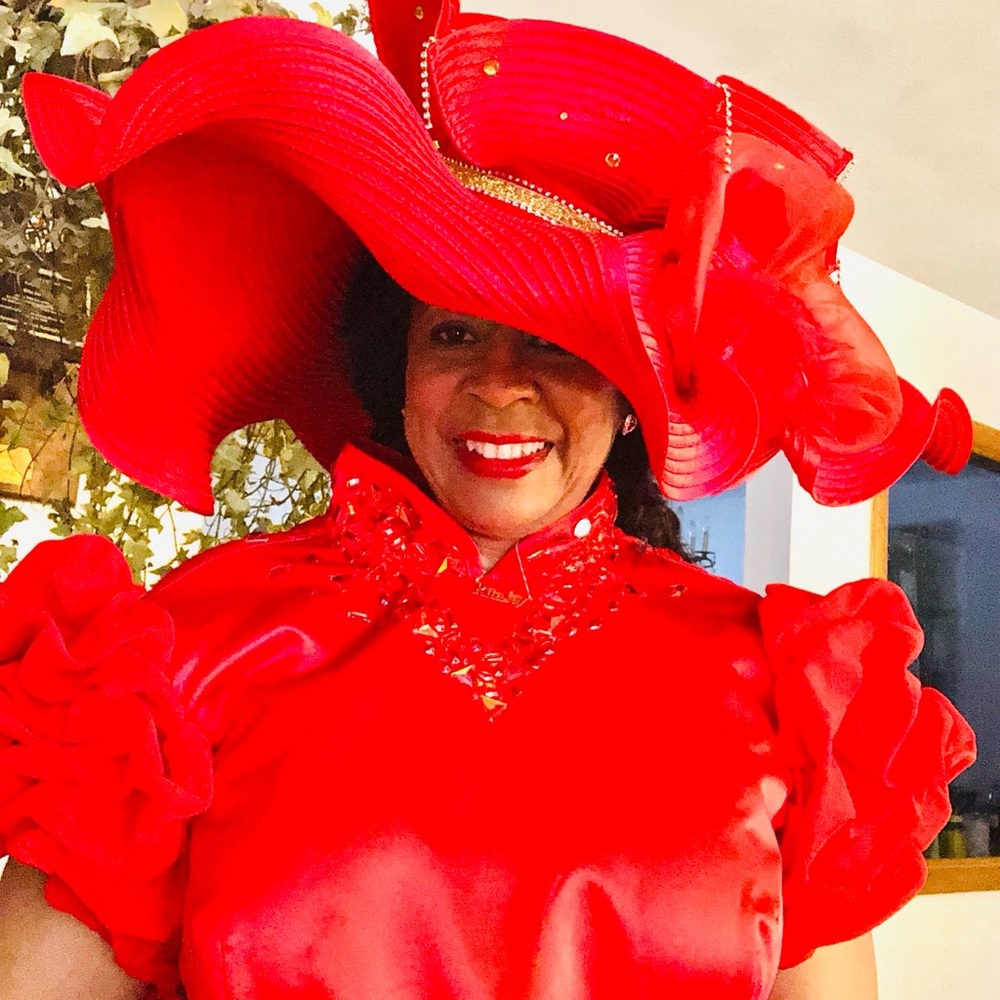 Red oversized hat!